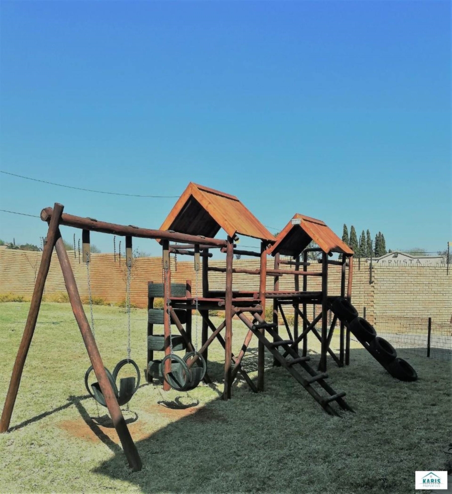 To Let 2 Bedroom Property for Rent in Elardus Park Gauteng