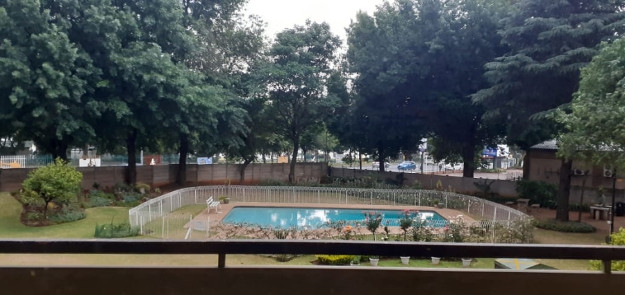 To Let 2 Bedroom Property for Rent in Lambton Gauteng