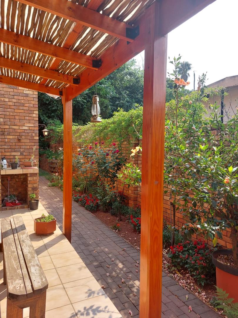 3 Bedroom Property for Sale in Val de Grace Gauteng