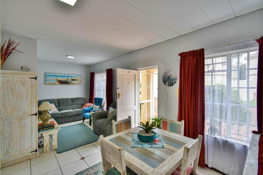 To Let 2 Bedroom Property for Rent in Garsfontein Gauteng