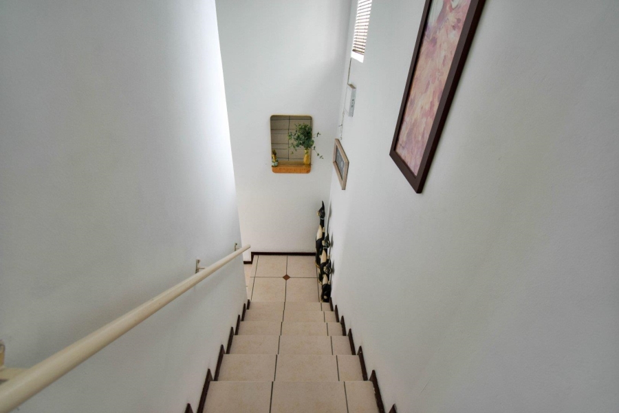 To Let 2 Bedroom Property for Rent in Garsfontein Gauteng