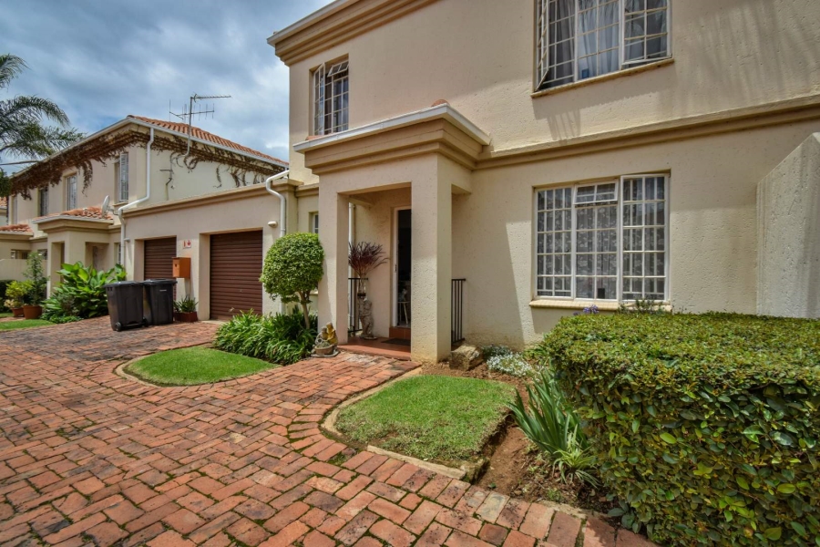 To Let 2 Bedroom Property for Rent in Garsfontein Gauteng