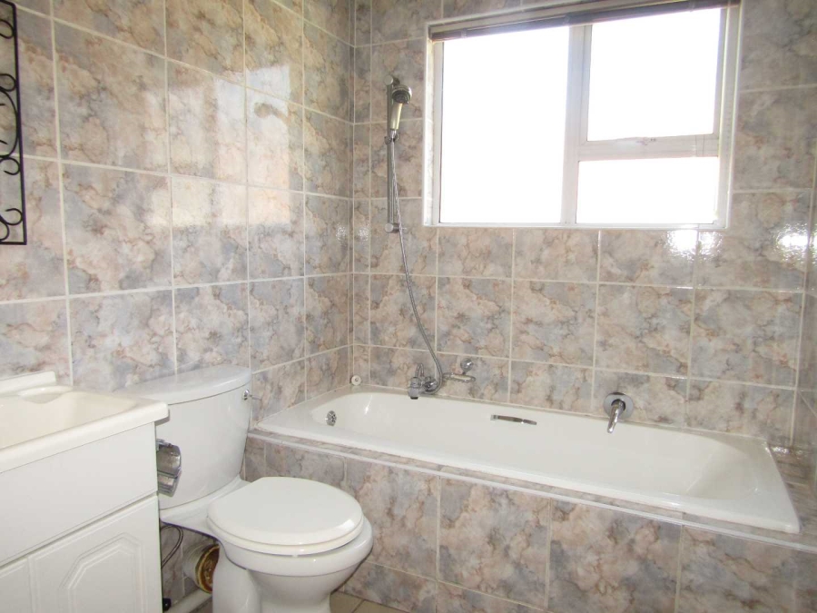 3 Bedroom Property for Sale in Glenhazel Gauteng