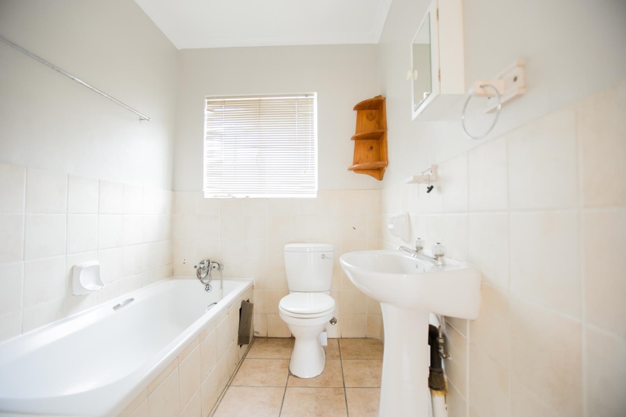 To Let 1 Bedroom Property for Rent in Rietvalleirand Gauteng