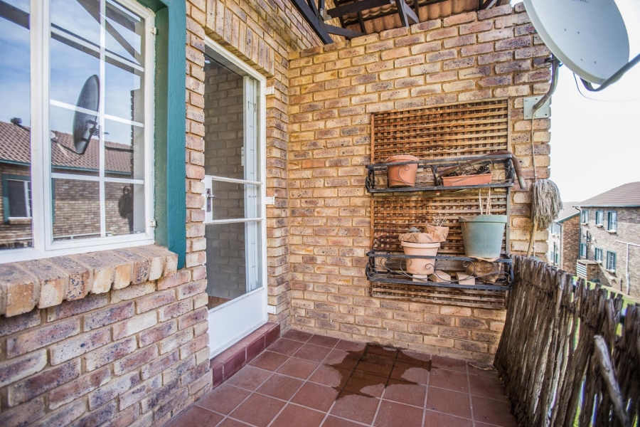 To Let 1 Bedroom Property for Rent in Rietvalleirand Gauteng