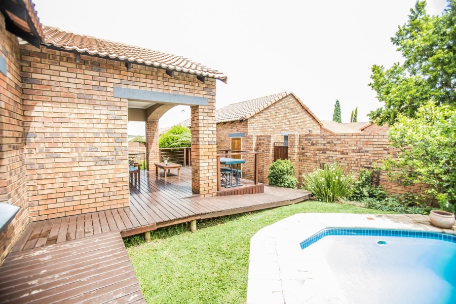 To Let 3 Bedroom Property for Rent in Mooikloof Ridge Gauteng