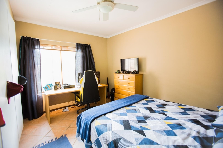 To Let 3 Bedroom Property for Rent in Mooikloof Ridge Gauteng