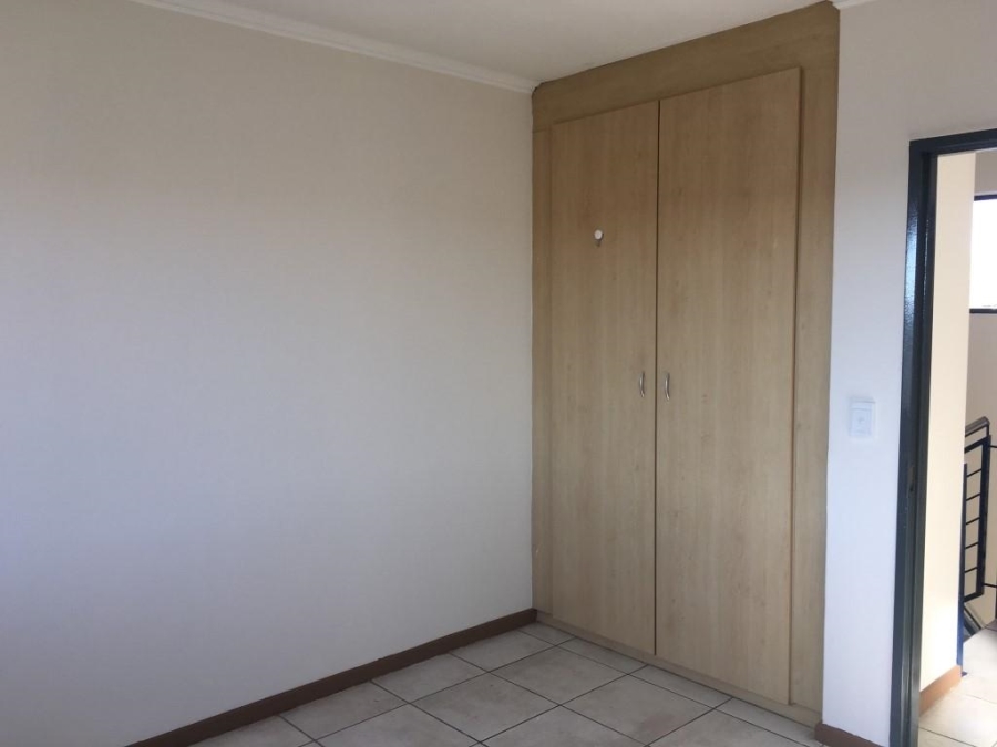 2 Bedroom Property for Sale in Sunninghill Gauteng