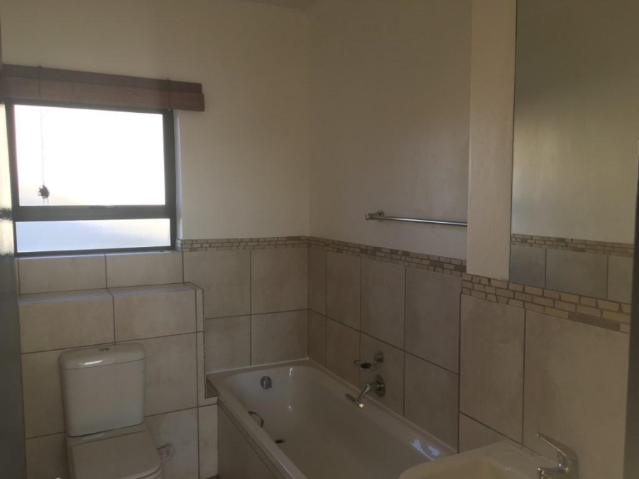2 Bedroom Property for Sale in Sunninghill Gauteng