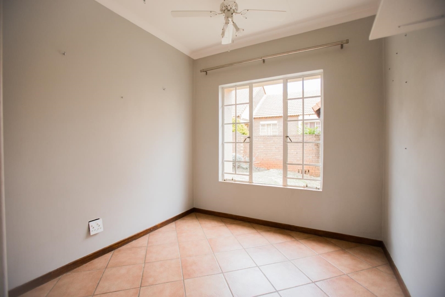 To Let 3 Bedroom Property for Rent in Mooikloof Ridge Gauteng