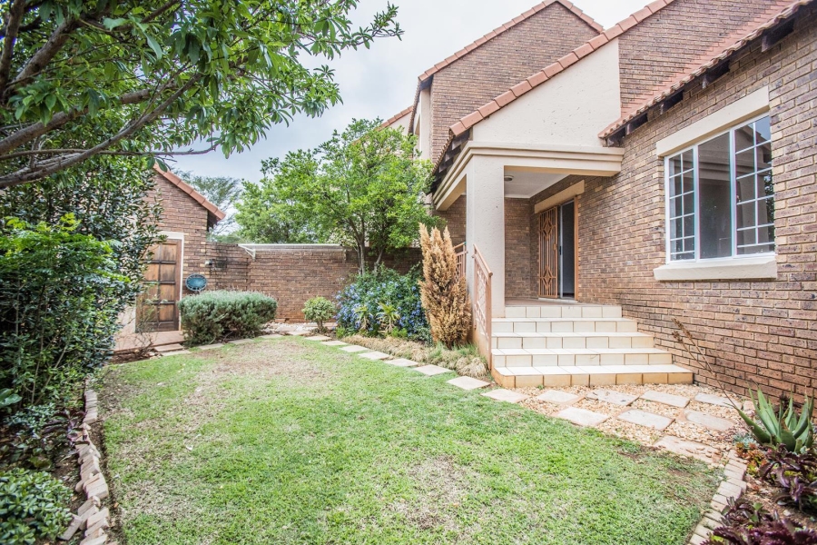 To Let 3 Bedroom Property for Rent in Mooikloof Ridge Gauteng