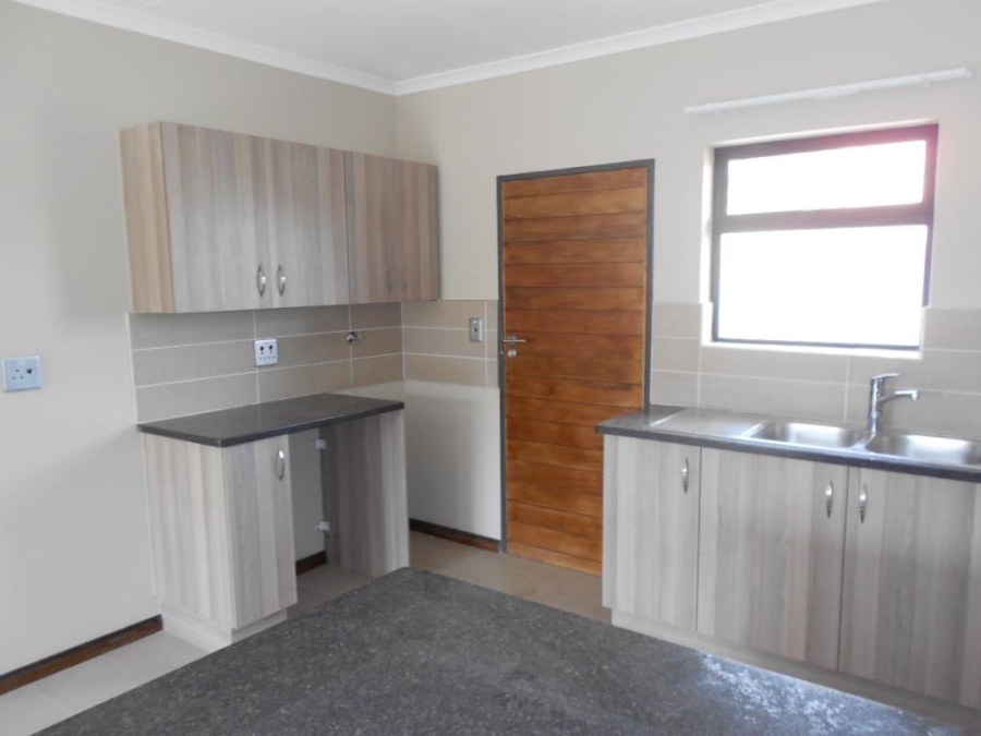 To Let 2 Bedroom Property for Rent in New Market Gauteng