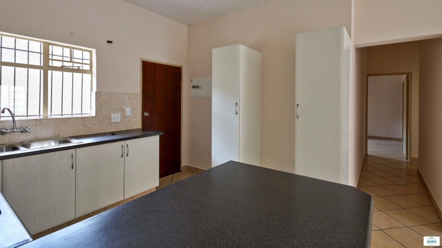 To Let 3 Bedroom Property for Rent in Northwold Gauteng