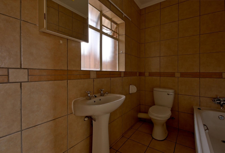 To Let 2 Bedroom Property for Rent in Northwold Gauteng