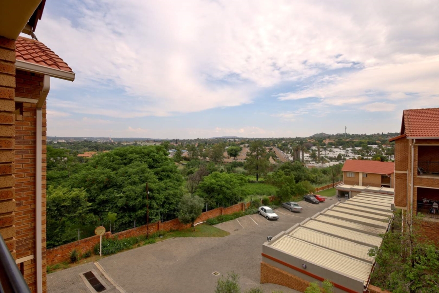 To Let 2 Bedroom Property for Rent in Northwold Gauteng