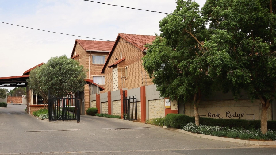 To Let 2 Bedroom Property for Rent in Northwold Gauteng