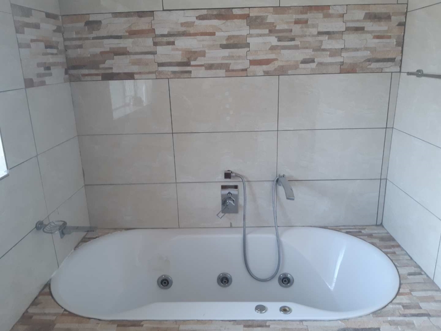4 Bedroom Property for Sale in Kibler Park Gauteng