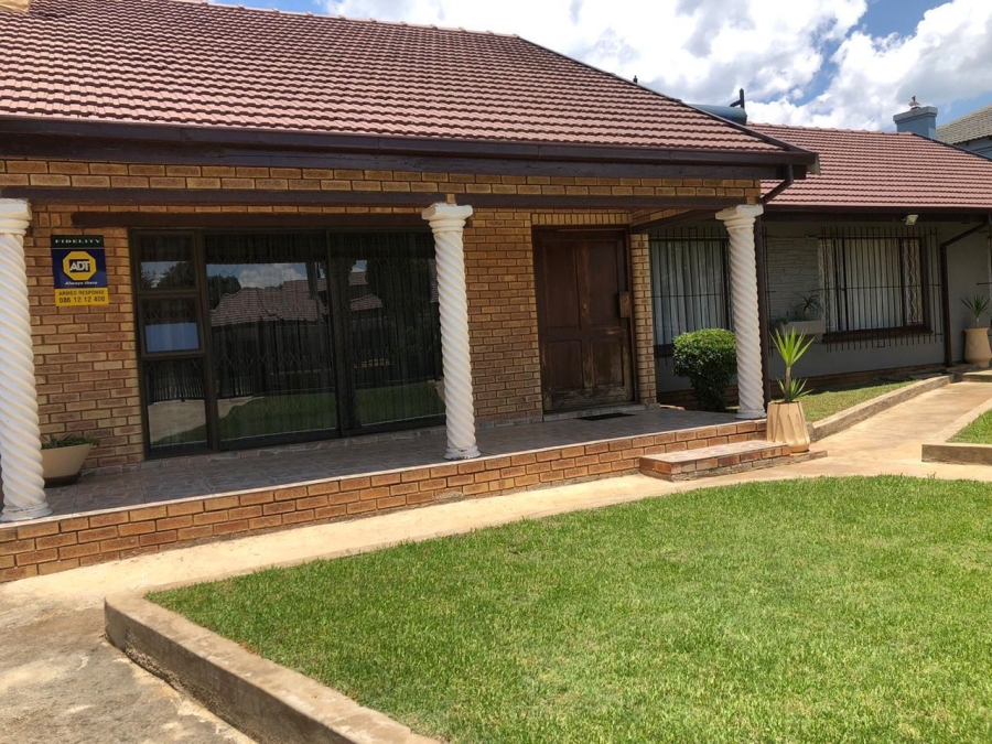 4 Bedroom Property for Sale in Kibler Park Gauteng