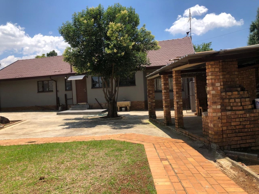 4 Bedroom Property for Sale in Kibler Park Gauteng