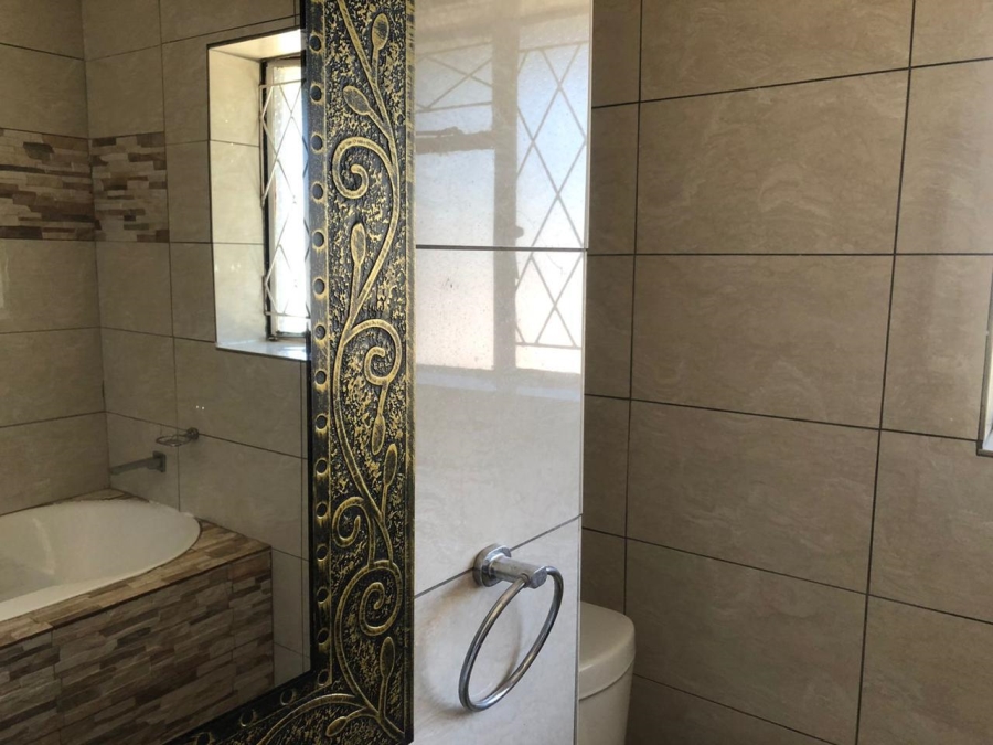 4 Bedroom Property for Sale in Kibler Park Gauteng