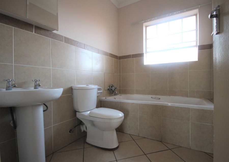 To Let 2 Bedroom Property for Rent in Hazeldean Gauteng