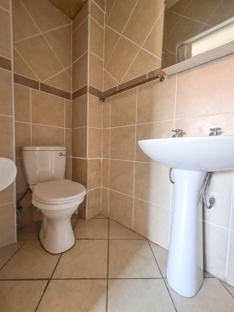 To Let 2 Bedroom Property for Rent in Hazeldean Gauteng