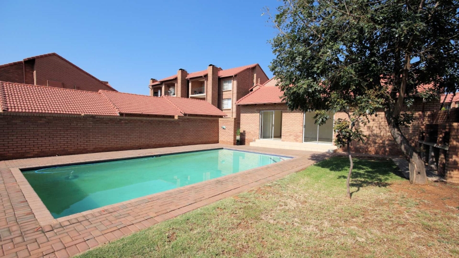 To Let 2 Bedroom Property for Rent in Hazeldean Gauteng