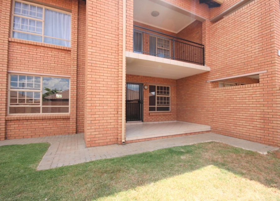 To Let 2 Bedroom Property for Rent in Hazeldean Gauteng