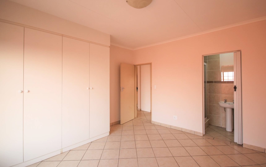 To Let 2 Bedroom Property for Rent in Hazeldean Gauteng