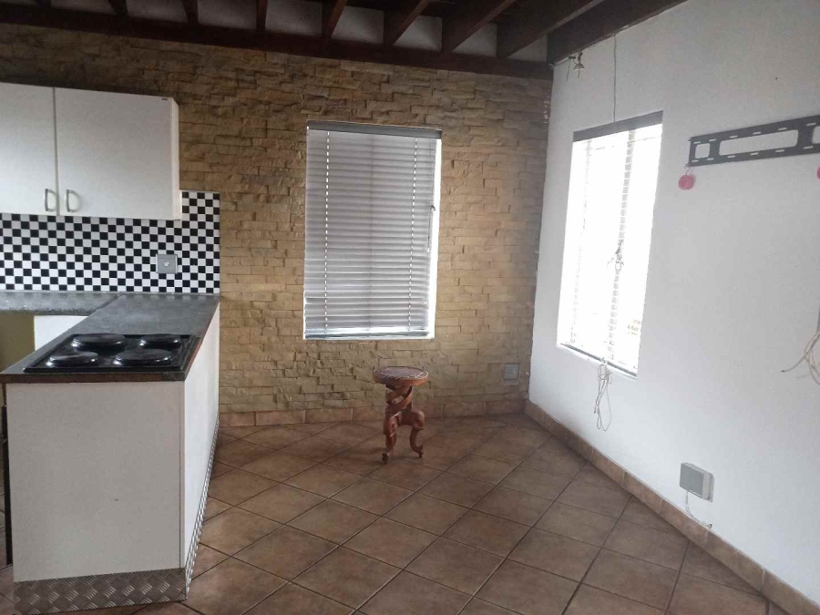 To Let 2 Bedroom Property for Rent in Birch Acres Gauteng