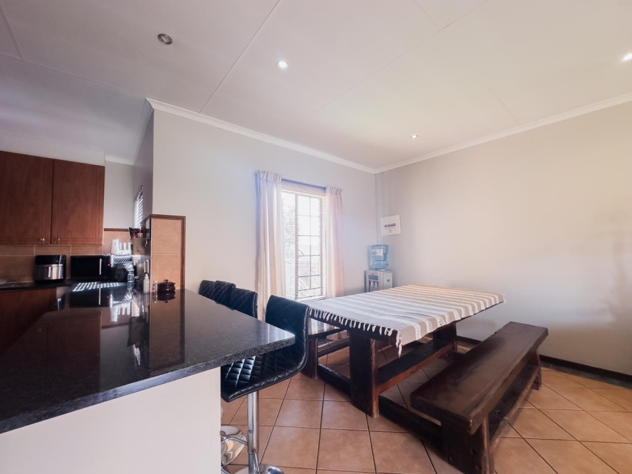 To Let 2 Bedroom Property for Rent in Mooikloof Ridge Gauteng