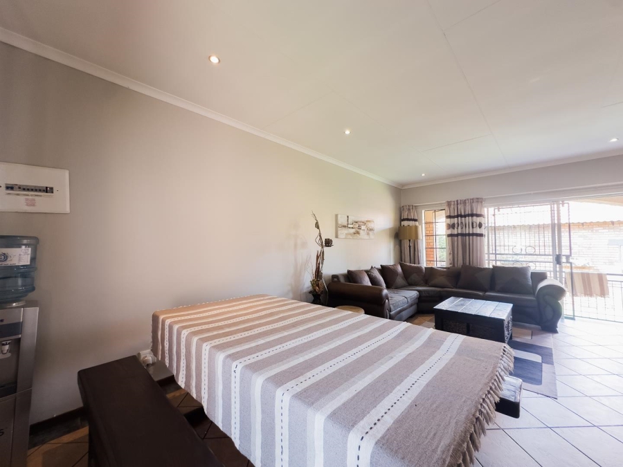 To Let 2 Bedroom Property for Rent in Mooikloof Ridge Gauteng