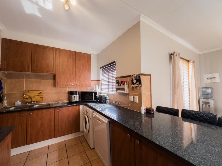 To Let 2 Bedroom Property for Rent in Mooikloof Ridge Gauteng