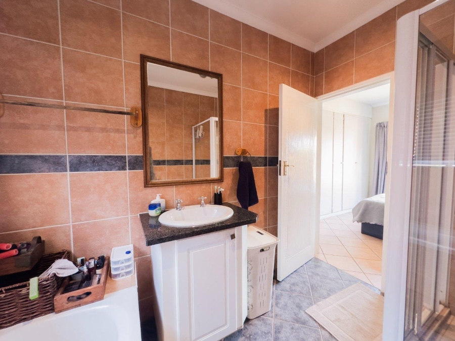 To Let 2 Bedroom Property for Rent in Mooikloof Ridge Gauteng