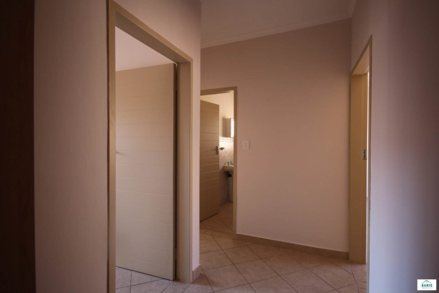 To Let 3 Bedroom Property for Rent in Olympus Gauteng