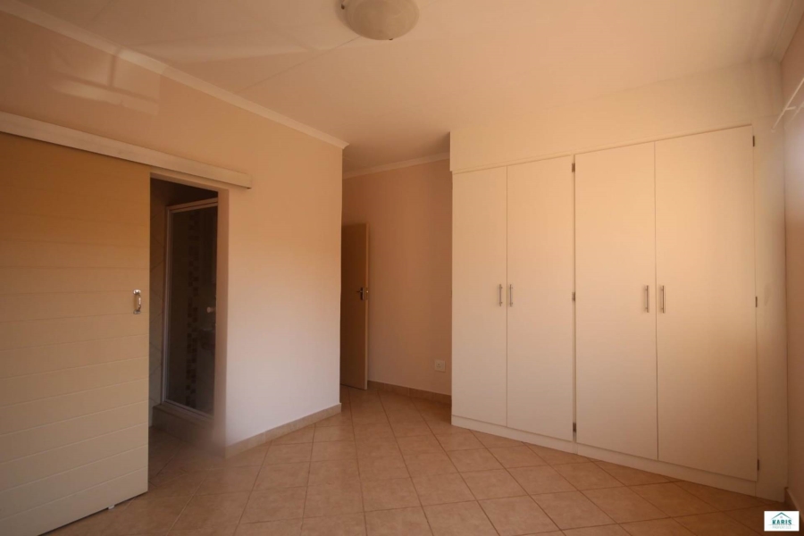 To Let 3 Bedroom Property for Rent in Olympus Gauteng