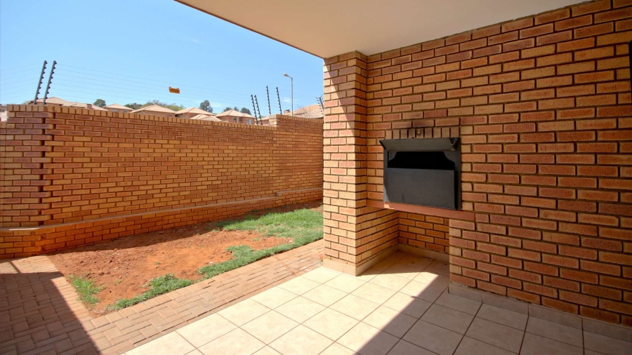 To Let 3 Bedroom Property for Rent in Olympus Gauteng