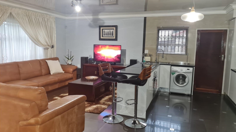 To Let 3 Bedroom Property for Rent in Brackenhurst Gauteng