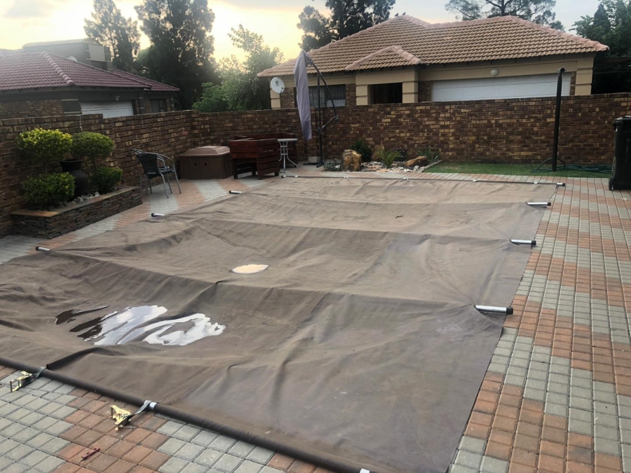 To Let 3 Bedroom Property for Rent in Brackenhurst Gauteng