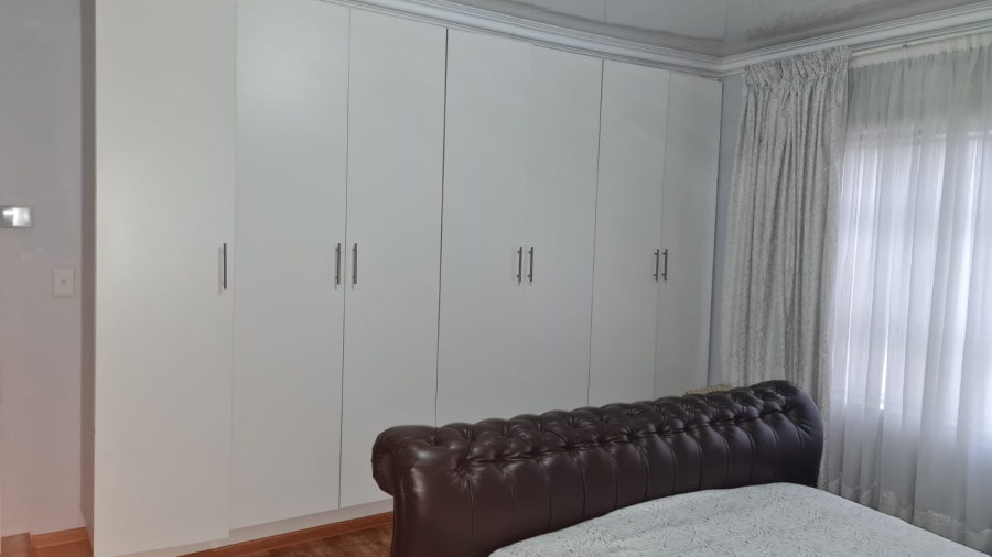 To Let 3 Bedroom Property for Rent in Brackenhurst Gauteng