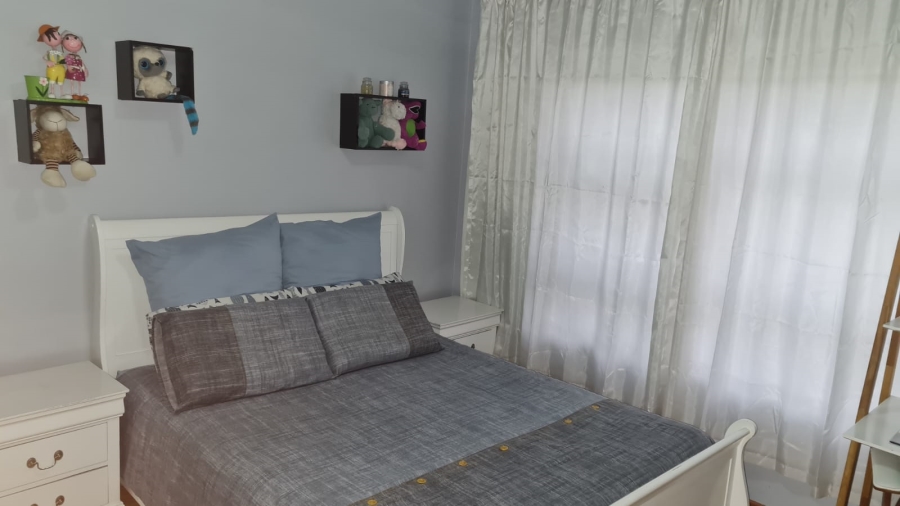 To Let 3 Bedroom Property for Rent in Brackenhurst Gauteng