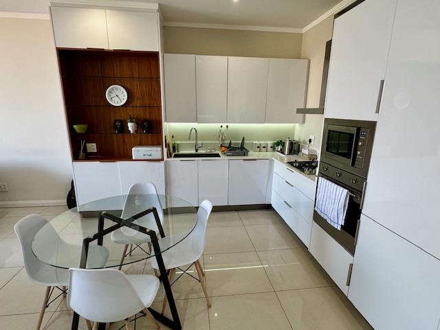 1 Bedroom Property for Sale in Benmore Gardens Gauteng