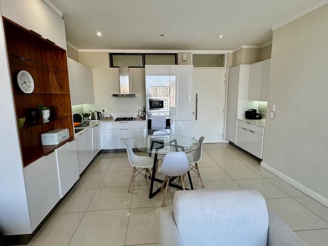 1 Bedroom Property for Sale in Benmore Gardens Gauteng