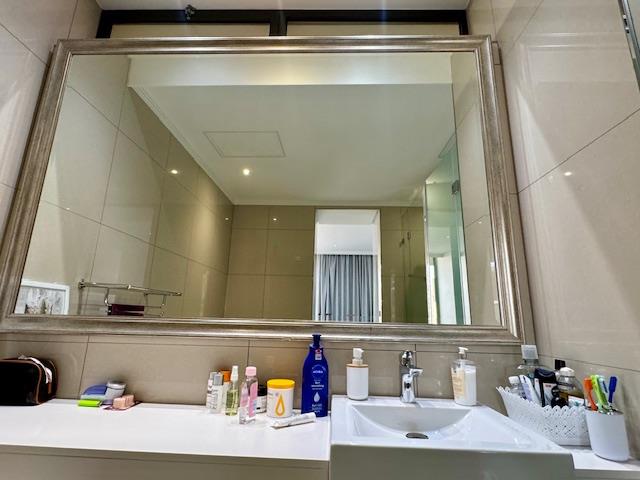 1 Bedroom Property for Sale in Benmore Gardens Gauteng