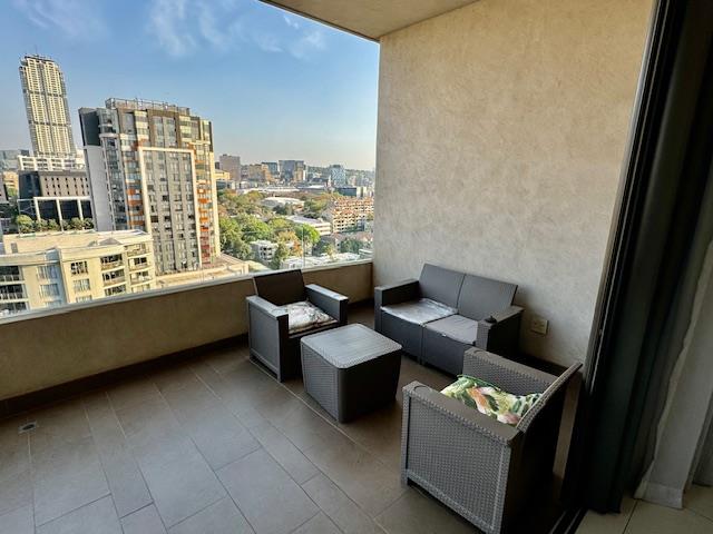 1 Bedroom Property for Sale in Benmore Gardens Gauteng