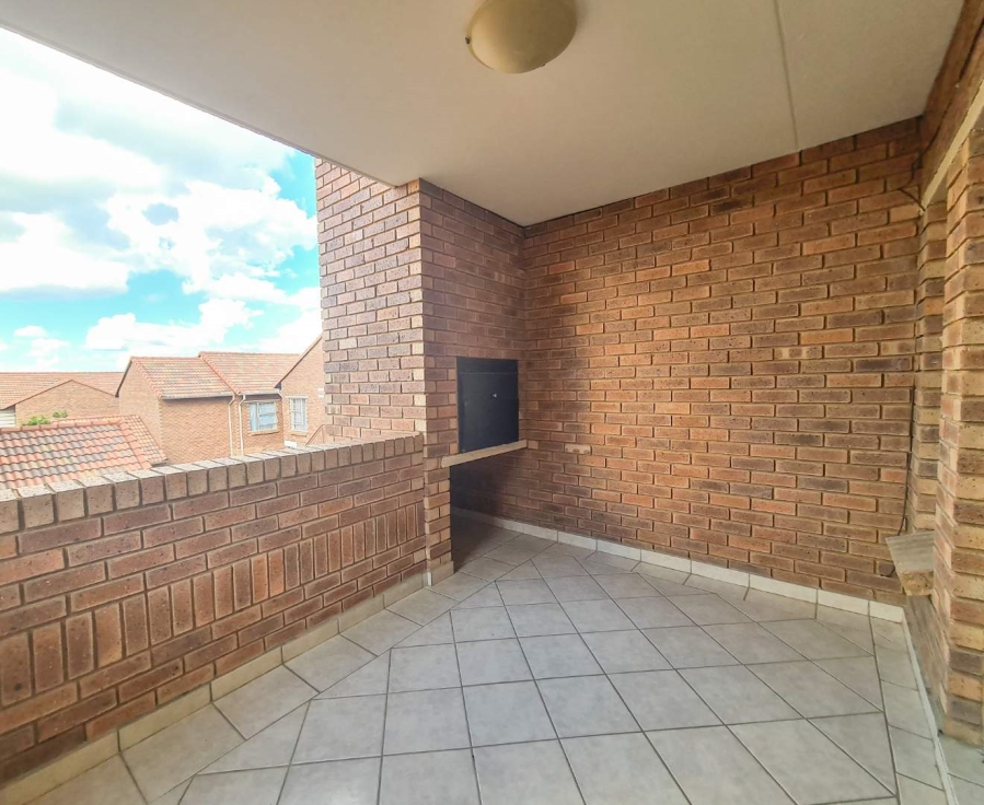 To Let 2 Bedroom Property for Rent in Hazeldean Gauteng