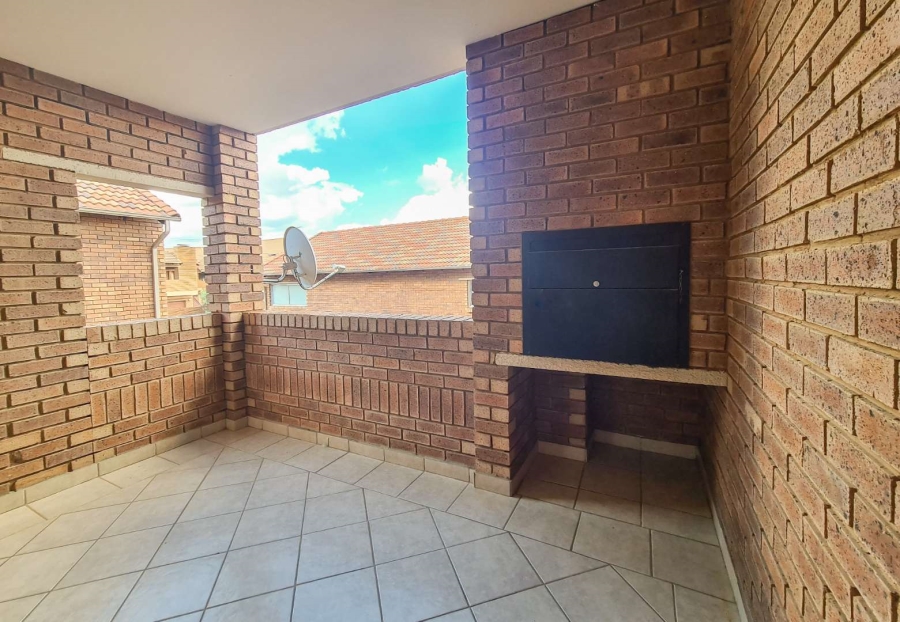 To Let 2 Bedroom Property for Rent in Hazeldean Gauteng