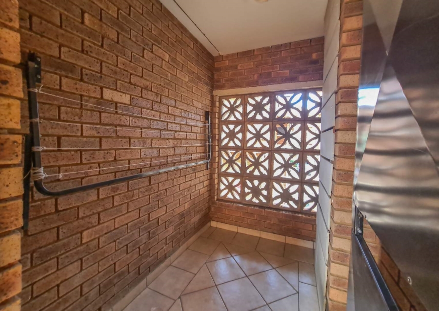 To Let 2 Bedroom Property for Rent in Hazeldean Gauteng