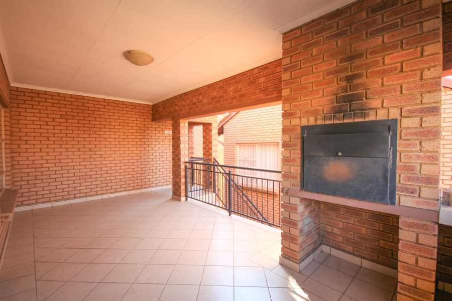 To Let 2 Bedroom Property for Rent in Hazeldean Gauteng
