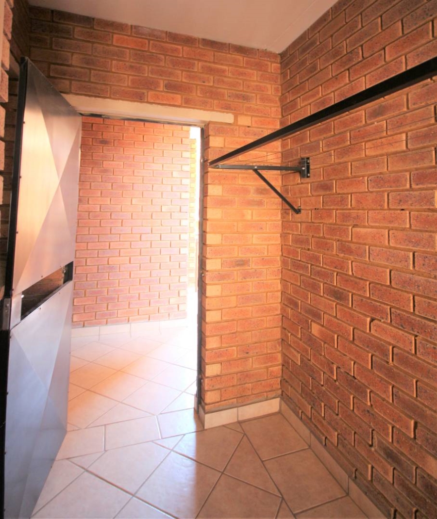 To Let 2 Bedroom Property for Rent in Hazeldean Gauteng
